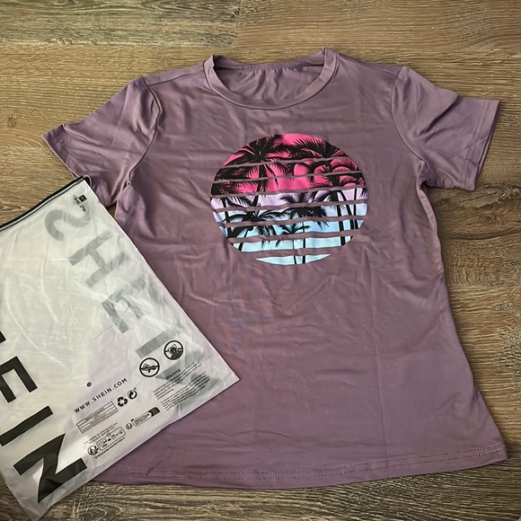SHEIN Women’s Small Purple Graphic Fitted T-Shirt NWOT - Picture 1 of 6
